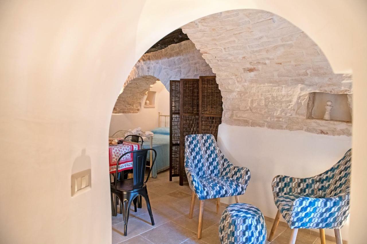 Domangi Trullo Antonio Holiday home *